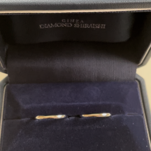 【銀座ダイヤモンドシライシの口コミ】 シンプルなストレートタイプの結婚指輪が彼も私もいいなと思っていました…