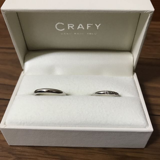 【CRAFY(クラフィ)の口コミ】 自分達の手作り且つ指輪の素材から選べるということで結婚指輪はプラチナ…