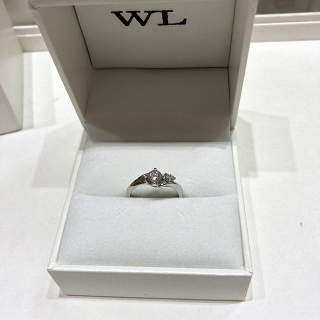 【William-LennyDiamond(ウィリアム・レニー・ダイヤモンド)の口コミ】 ダイヤモンドの輝きが違いすぎて即決しました！
渡す時のシチュエーション…