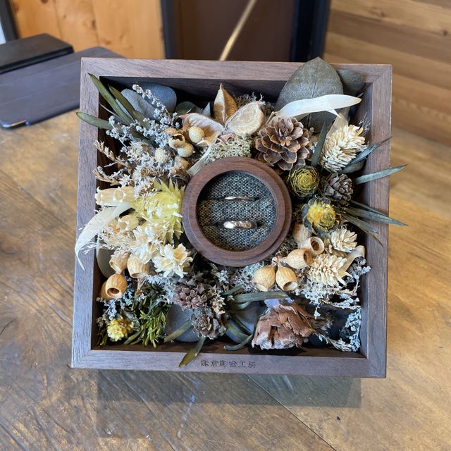 【鎌倉彫金工房の口コミ】 4cm幅の指輪が購入できるお店を探しており、友人からこちらで太めの指輪を…