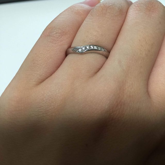 【GALA JEWELRY(ガラジュエリー)の口コミ】 ずばり「安さ」で選びました。雑誌で一目ぼれした指輪と最後まで悩みまし…