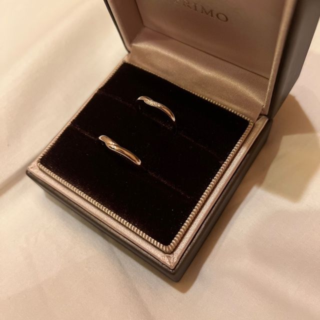 【アイプリモ(I-PRIMO)の口コミ】 デザイン→指が綺麗に見えるようなウェーブタイプに惹かれました。Vと…