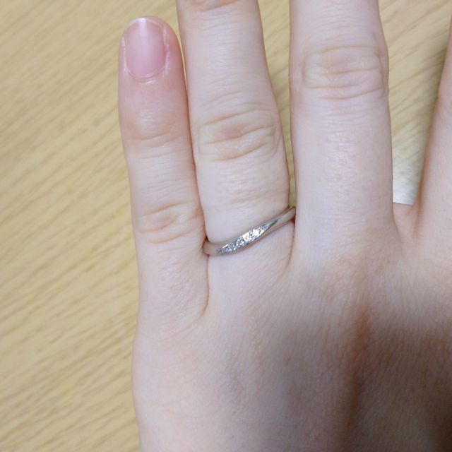 【ラザール ダイヤモンド(LAZARE DIAMOND)の口コミ】 ダイヤの輝きがすごく、ダイヤモンドと指輪のフレームをそれぞれ選び組み…