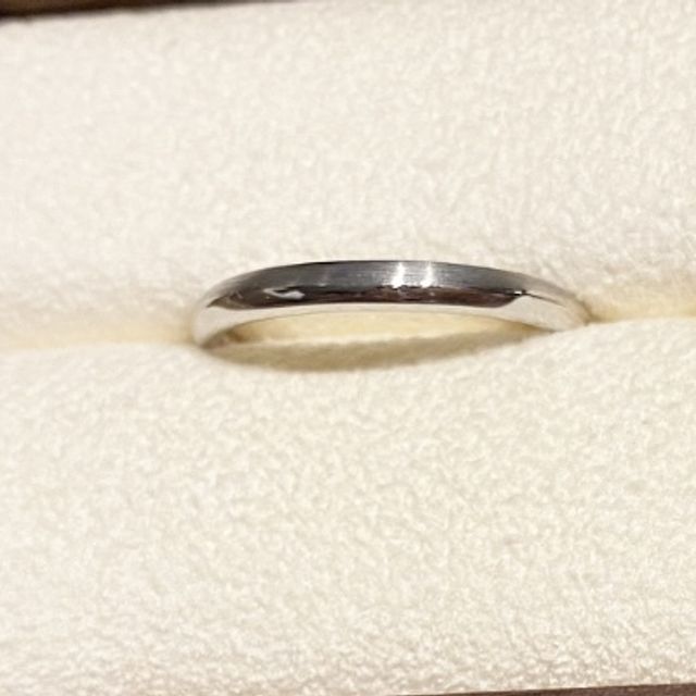 【ひなの口コミ】 人と被らないようなデザインがよかったので
ブランドの知名度よりも
自分…