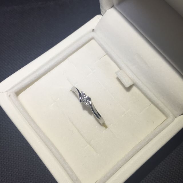 【4℃ BRIDAL(ヨンドシーブライダル)の口コミ】 彼が選んでくれたので彼の意見ですが、デザインが可愛く、結婚指輪をする…