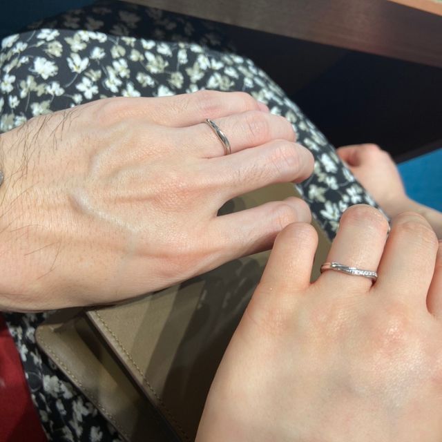 【銀座ダイヤモンドシライシの口コミ】 デザインがたくさんあるので、あらかじめ希望の形などを伝えるとスタッフ…