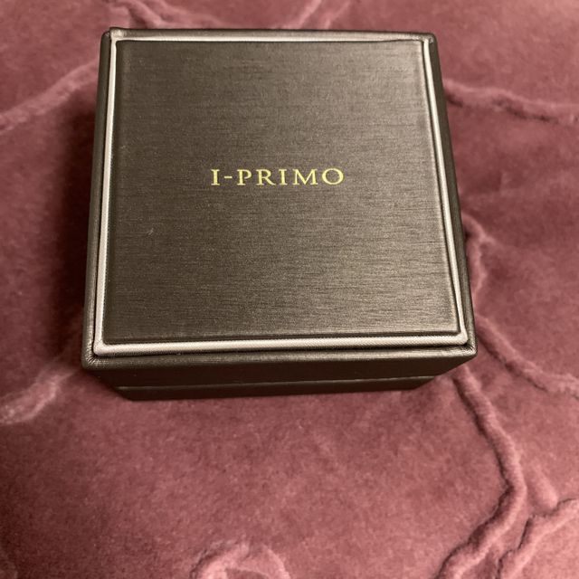 【アイプリモ(I-PRIMO)の口コミ】 ウェーブの形のリングを結婚指輪で購入。ウェーブが入っていた方がシンプ…