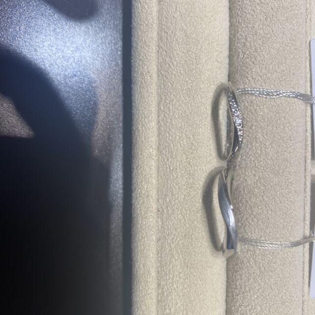 【TRECENTI(トレセンテ)の口コミ】 絶妙なウェーブ加減で、ダイヤモンドも沢山入っていてとても綺麗でした。…