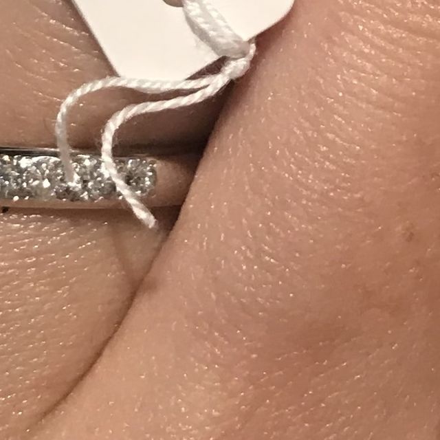 【4℃ BRIDAL(ヨンドシーブライダル)の口コミ】 シンプルかつ王道なところが良いと思いました。ストレートなので誰にでも…