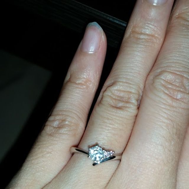 【アイプリモ(I-PRIMO)の口コミ】 婚約指輪なのでずっとつけているわけではなく、特別な時にしかつけないと…