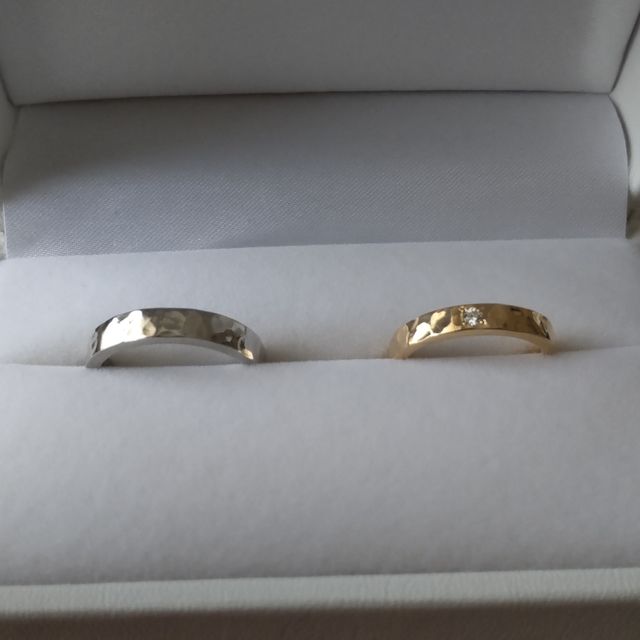 【Ailes(エール)の口コミ】 他と被らず、自分たちらしく自分たちだけの指輪が欲しかった。シンプルだ…