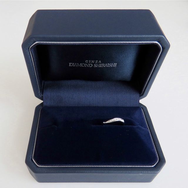 【銀座ダイヤモンドシライシの口コミ】 もともと、ウェーブでダイヤのついた指輪に憧れがあったのですが、こちら…