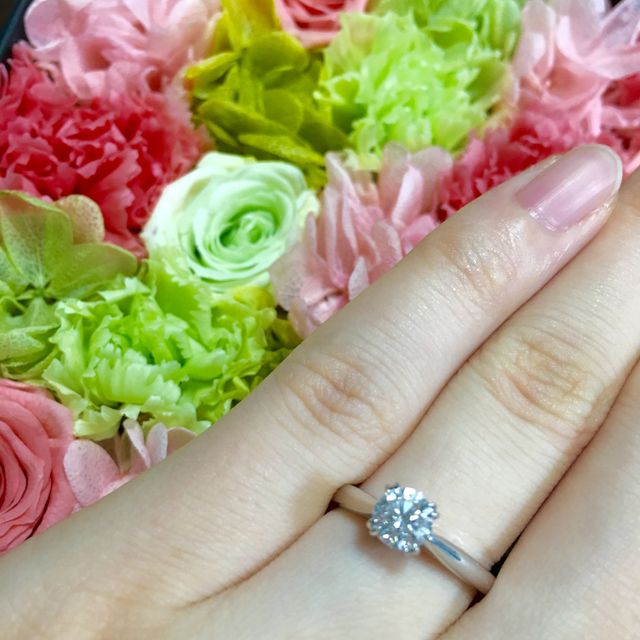 【ハリー・ウィンストン(Harry Winston)の口コミ】 シンプルなソリティアタイプのリングを探しておりました。何よりも宝石の…