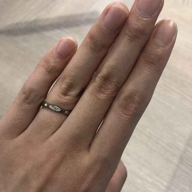 【PORTADA(ポルターダ)の口コミ】 ダイヤモンドが付いている箇所の両サイドがくびれているデザインがホーム…