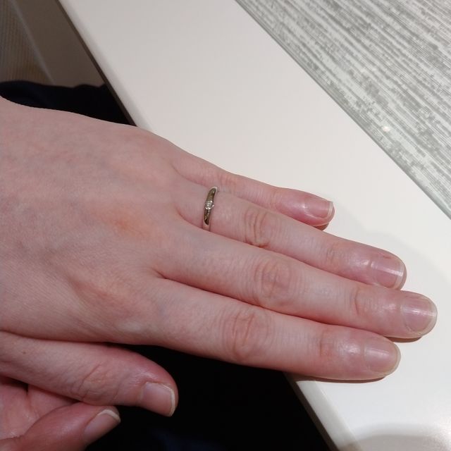 【TRECENTI(トレセンテ)の口コミ】 内甲丸加工で柔らかな着け心地と、シンプル過ぎず華美過ぎない1粒ダイヤが…