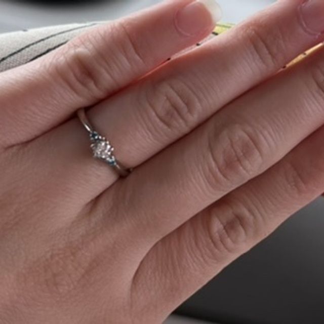 【Antille(アンティール)の口コミ】 初めは友人から勧められたことがきっかけで来店しました。
お店にある指輪…