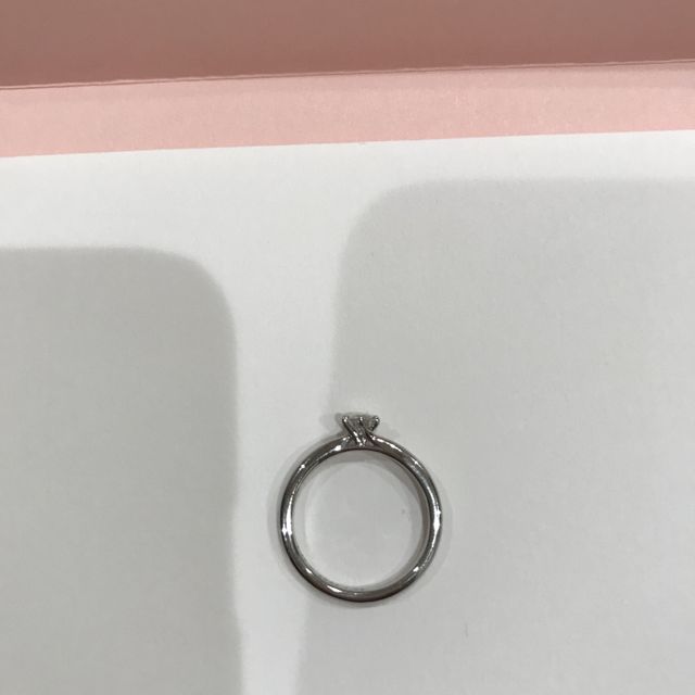 【アイプリモ(I-PRIMO)の口コミ】 サプライズで貰ったので自分では選んでいませんが、爪の形が斜めになって…