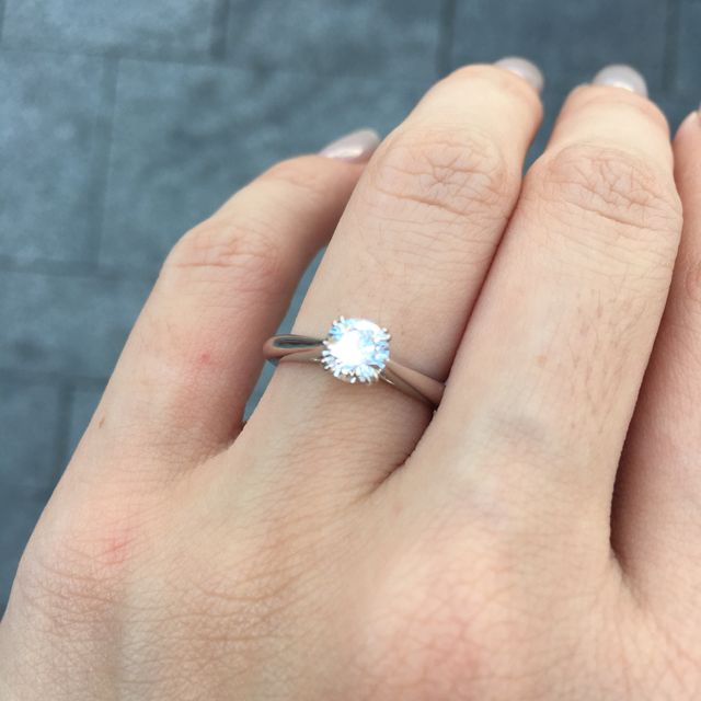 【ハリー・ウィンストン(Harry Winston)の口コミ】 ティファニーやカルティエも検討しましたが、ハリーウィンストンのダイヤ…