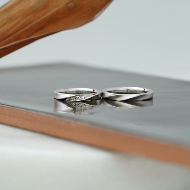 【THREE TREES(スリーツリーズ)の口コミ】 結婚指輪を購入しました。デザインは店主さんのアドバイスをもとに、自分…