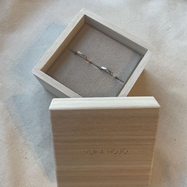 【YUKA HOJO(ユカホウジョウ)の口コミ】 価格もちょうど良く、Ray of light という指輪の名前もとっても気に入りま…