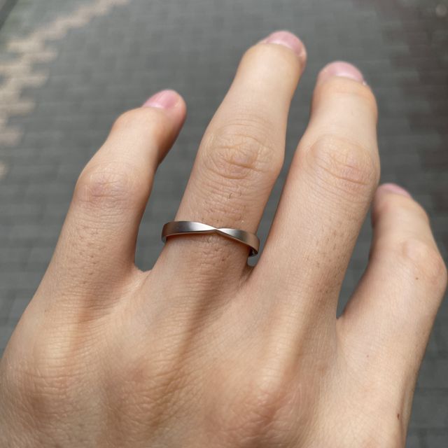 【Mariage ent(マリアージュエント)の口コミ】 写真のようなリボン型のデザインで探しており、何件か見比べて、価格やデ…