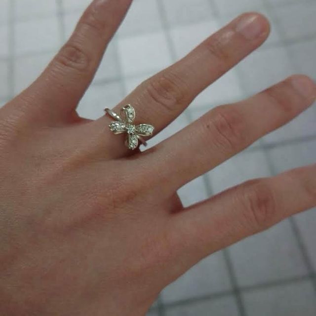 【EIKA(エイカ)の口コミ】 モチーフで贈って貰い、初回無料で指輪やネックレスに出来るとの事だった…