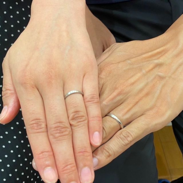 【TOMOE(トモエ)の口コミ】 加工の変更や色、素材の変更も可能な点がとても魅力的。自分達の欲しいも…