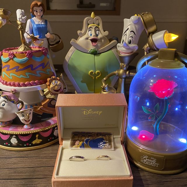 【ケイウノ ブライダル(K.UNO BRIDAL)の口コミ】 絶対に購入するならディズニーの美女と野獣デザインのリングに決めており…