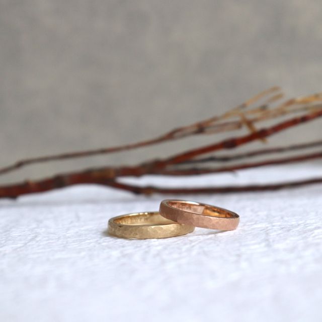 【鶴(mikoto)の口コミ】 アンティーク風なデザインに惹かれてデザインを決めました。結婚指輪とい…