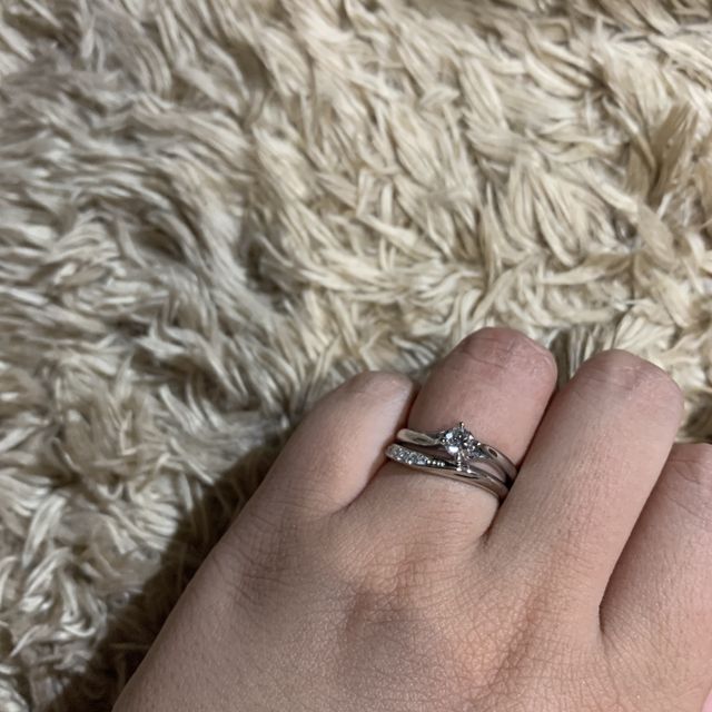 【アイプリモ(I-PRIMO)の口コミ】 指が浮腫みやすく、手作業の業務を行っているためあまり細く綺麗な指では…