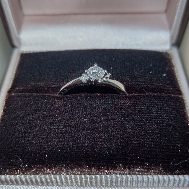 【アイプリモ(I-PRIMO)の口コミ】 価格、デザイン、クオリティが良かった為

また、彼女と訪れた際に目をキ…