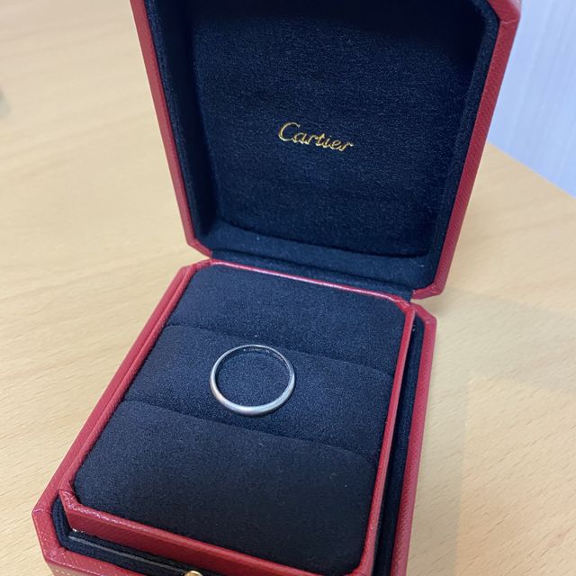 【カルティエ(Cartier)の口コミ】 一生つけるものでしたので、シンプルな物を選びました。また素材もしっか…