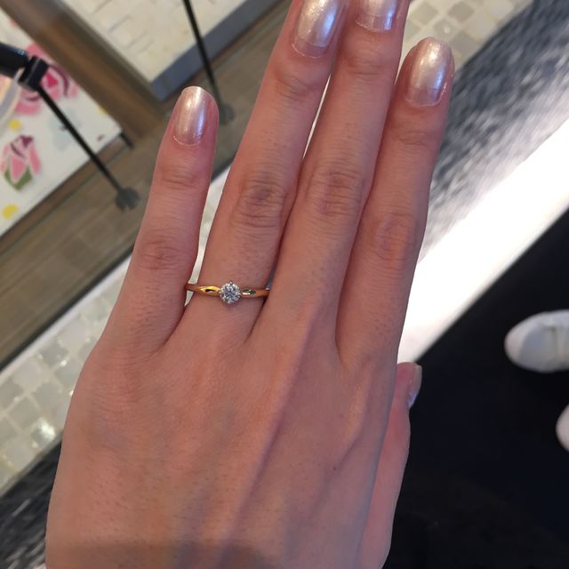 【ENUOVE(イノーヴェ)の口コミ】 細いデザインでシンプルなものを探していました！ショーケースからいろい…