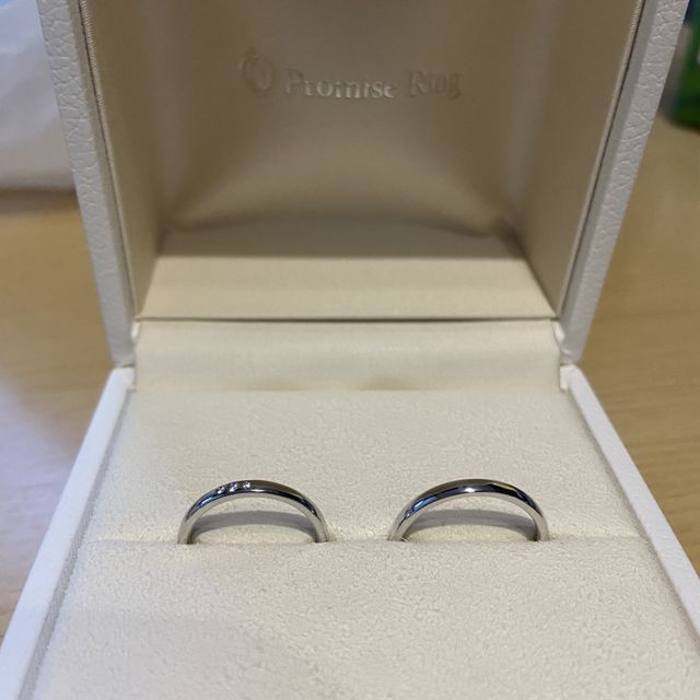 【Promise Ring(プロミスリング)の口コミ】 シンプルで細めの結婚指輪を探してた中見つけたのがこの指輪でした。色々…