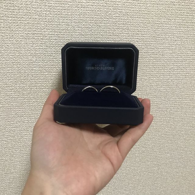 【銀座ダイヤモンドシライシの口コミ】 店員の方に私の手の形に合う指輪のデザインを教えて頂きいくつも候補を出…