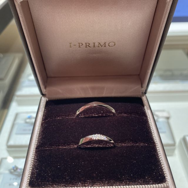 【アイプリモ(I-PRIMO)の口コミ】 事前にいろんな指輪の写真を見てからお店へ行きました。　私、彼ともデザ…