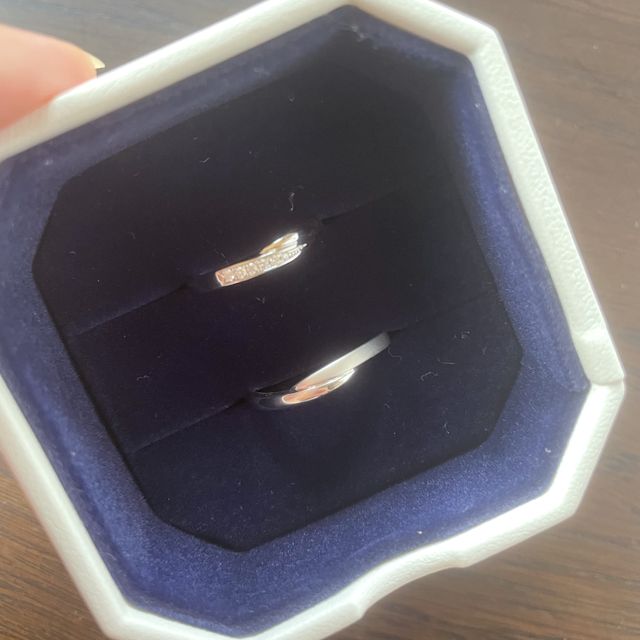 【4℃ BRIDAL(ヨンドシーブライダル)の口コミ】 決め手はやはりデザインです！
元々はウェーブのデザインで考えて居たので…