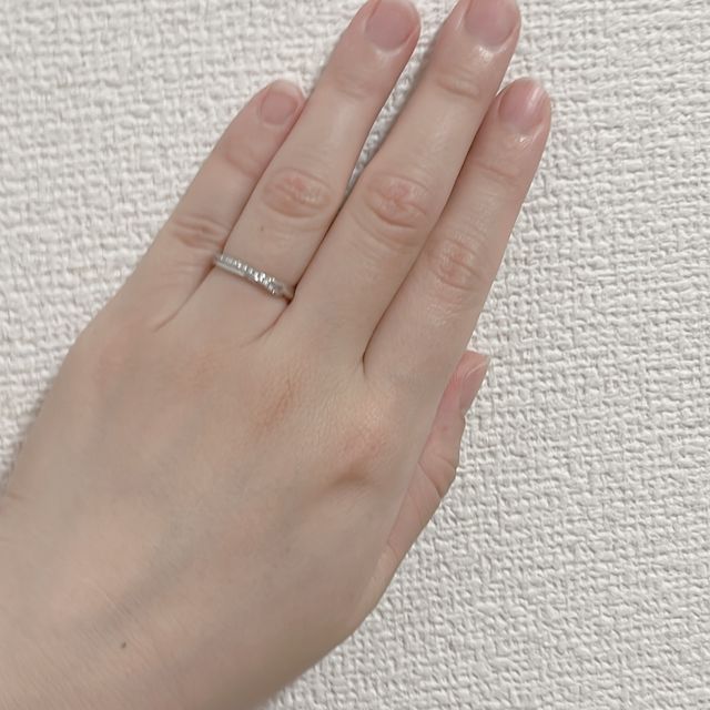 【エクセルコダイヤモンド(EXELCO DIAMOND)の口コミ】 デザインと実際につけた時の肌馴染みが気に入ったので、これに決めました…