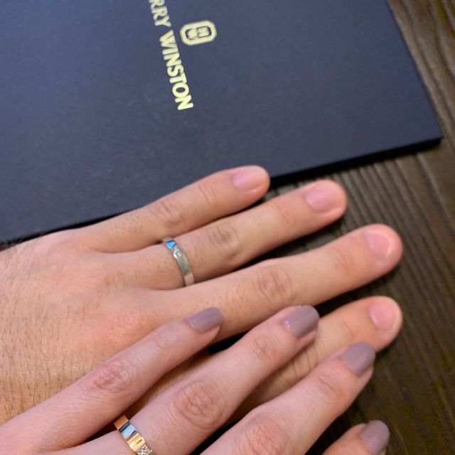 【ハリー・ウィンストン(Harry Winston)の口コミ】 夫の指が太いため、指の感じにぴったり合う指輪を探していました。
いろい…