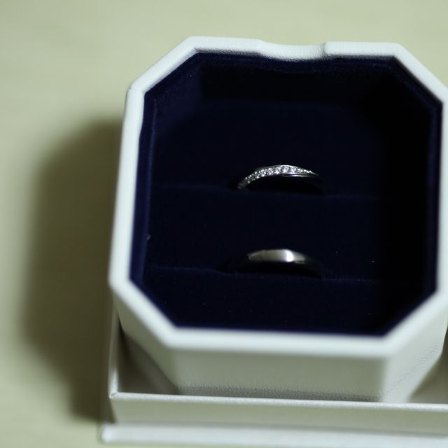【4℃ BRIDAL(ヨンドシーブライダル)の口コミ】 50周年記念ということでこちらの指輪が用意されており、一目惚れをしまし…