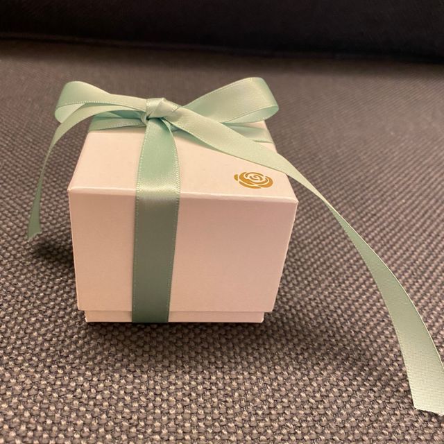 【Mariage ent(マリアージュエント)の口コミ】 いくつか指輪を見て、自分の好みはウェーブまたはS字で、メインのダイヤの…