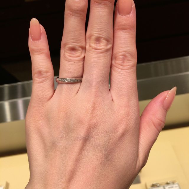 【ギンザタナカブライダル(GINZA TANAKA BRIDAL)の口コミ】 ダイヤモンドでキラキラした指輪希望でしたが結婚指輪なのでダイヤモンド…