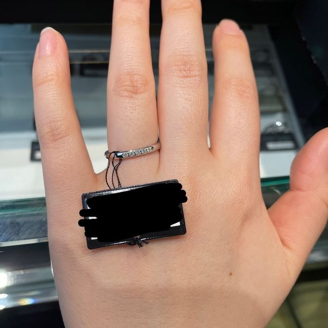 【ラザール ダイヤモンド(LAZARE DIAMOND)の口コミ】 プラチナのハーフエタニティリングを試着しましたが、思ったほど日常でつ…