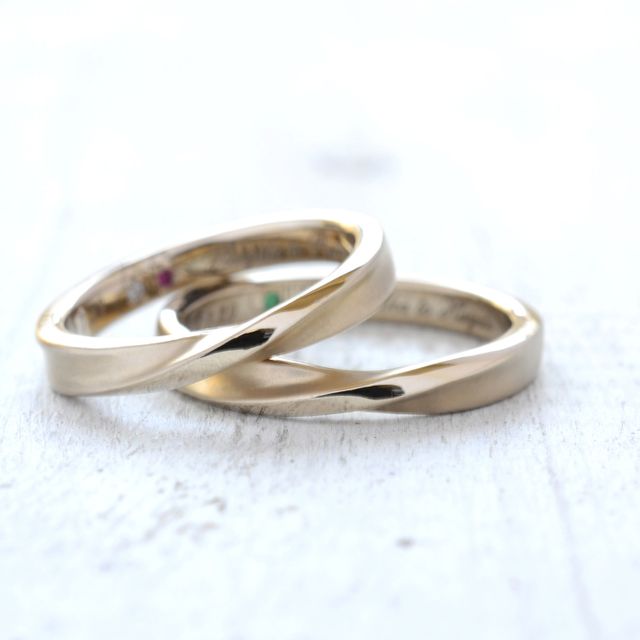 【湘南彫金工房 andfuseの口コミ】 オリジナルデザインの指輪が出来るからです。シャンパンゴールドの色味で…