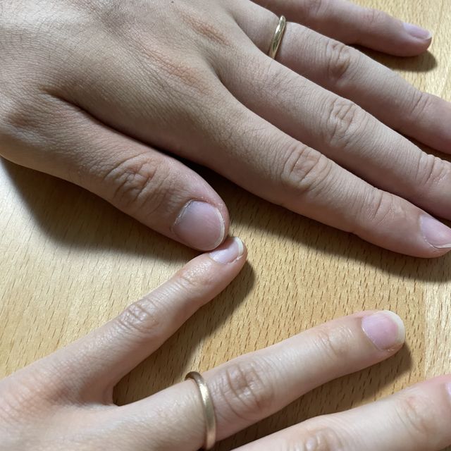 【CRAFY(クラフィ)の口コミ】 多数ある指輪デザインから、自分達で好みのものを選んで色や形を決めまし…