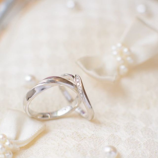 【俄(にわか)の口コミ】 ダイヤモンドが適度にあしらわれていて、控えめすぎず、ちょうど良く主張…