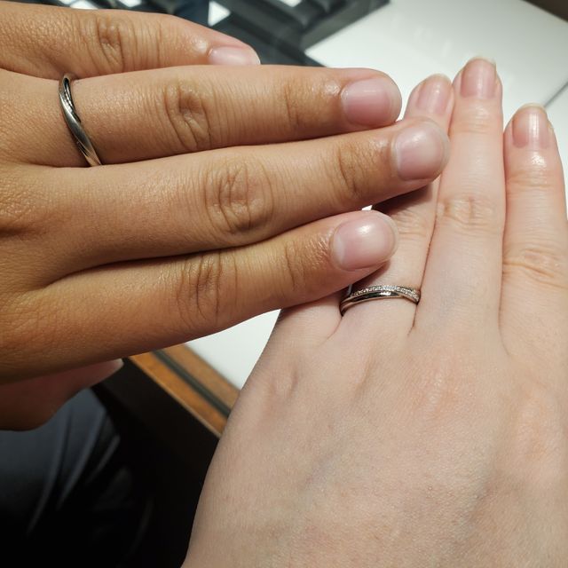 【エクセルコダイヤモンド(EXELCO DIAMOND)の口コミ】 たくさん種類があり、指輪を見に行くのが初めてだったため、とても悩みま…