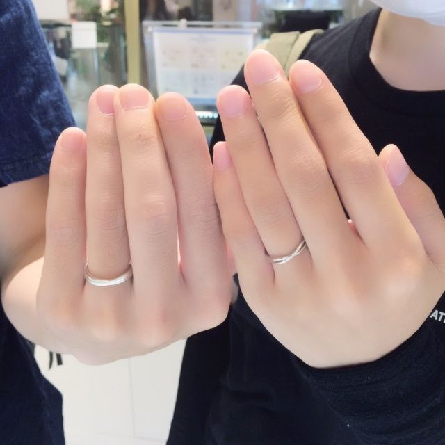 【4℃ BRIDAL(ヨンドシーブライダル)の口コミ】 初めて購入するもので、どういうものにしようか小一時間ほどかかりました…