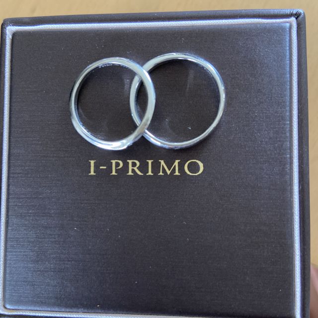 【アイプリモ(I-PRIMO)の口コミ】 捻れてるものを探していてお揃いでオーダーできました
女性の方はダイヤが…