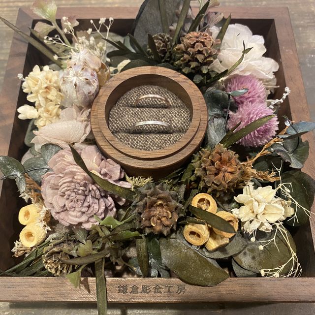 【鎌倉彫金工房の口コミ】 肌馴染みの良さでピンクゴールドを。細身のデザインの方が指が華奢に見え…